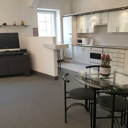 Cosy & Spacious 2 Bdr, 85 M2 ,old Town